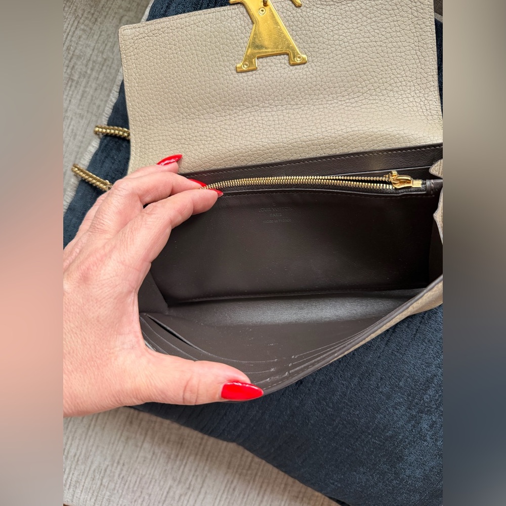 Louis Vuitton Taurillon Capucines Long Bifold Wallet on chain/crossbody bag 🔥 - Picture 13 of 15
